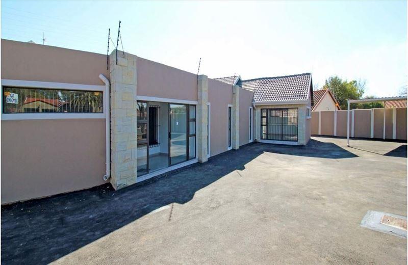 Commercial Property for Sale in Nimrodpark Gauteng