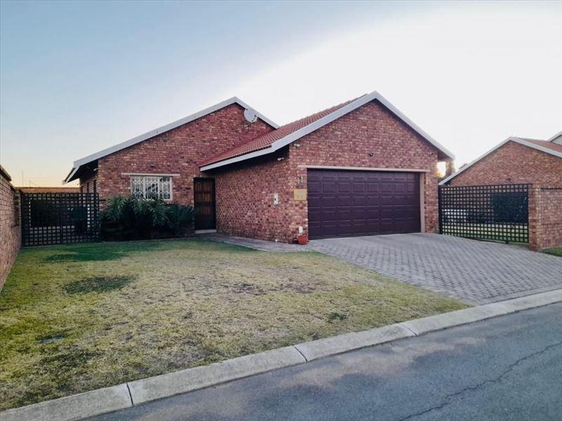 2 Bedroom Property for Sale in Pomona Gauteng