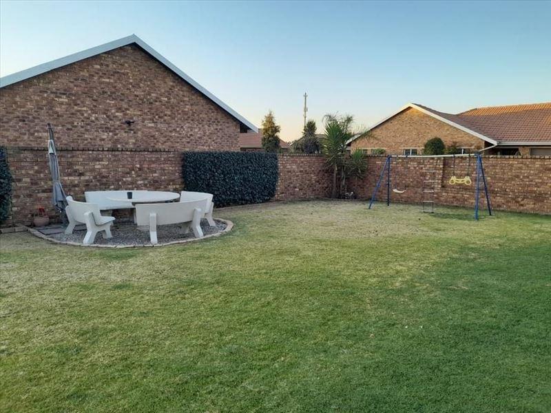 2 Bedroom Property for Sale in Pomona Gauteng