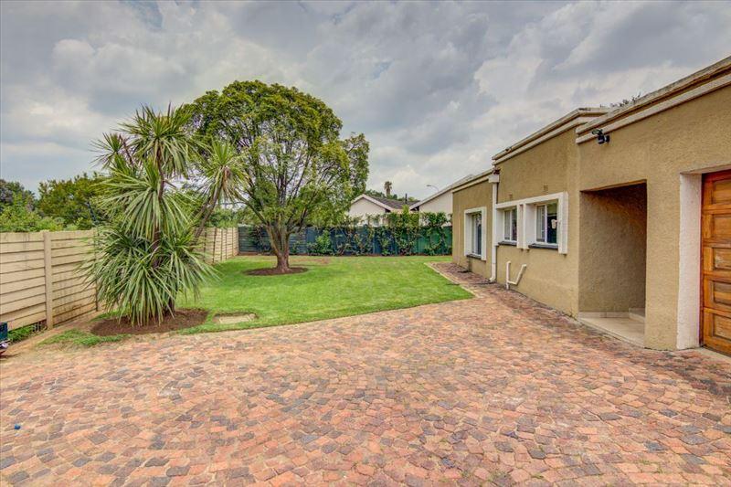 5 Bedroom Property for Sale in Pomona Gauteng