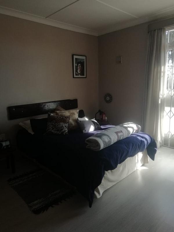 2 Bedroom Property for Sale in Rhodesfield Gauteng