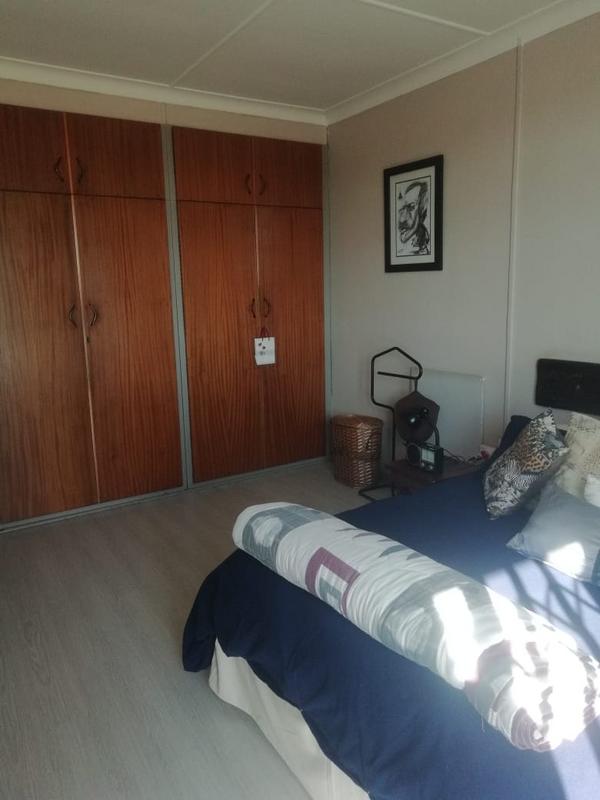 2 Bedroom Property for Sale in Rhodesfield Gauteng