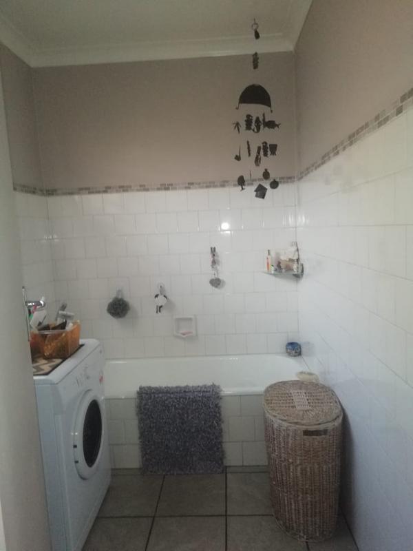 2 Bedroom Property for Sale in Rhodesfield Gauteng