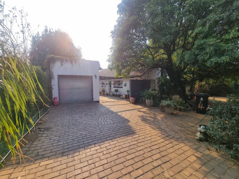 3 Bedroom Property for Sale in Rhodesfield Gauteng