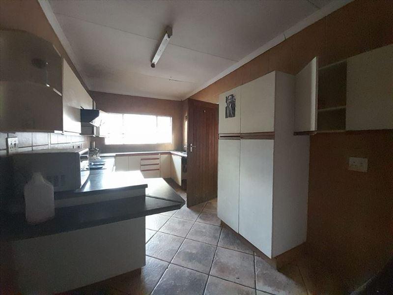 3 Bedroom Property for Sale in Rhodesfield Gauteng