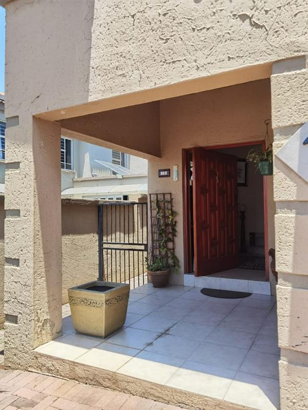 3 Bedroom Property for Sale in Van Riebeeck Park Gauteng