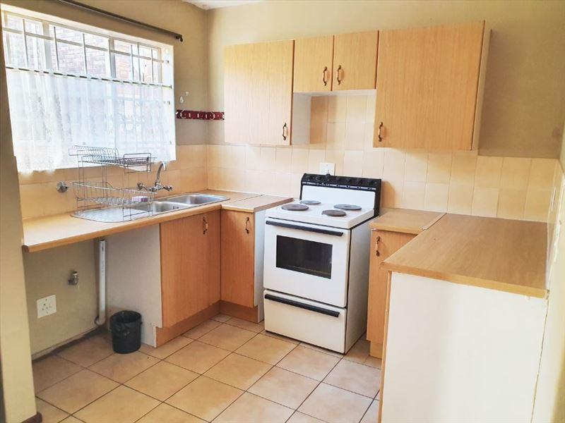 2 Bedroom Property for Sale in Van Riebeeck Park Gauteng