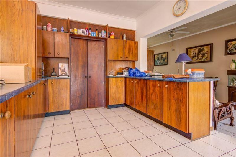 5 Bedroom Property for Sale in Van Riebeeck Park Gauteng