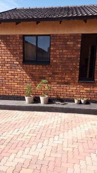 2 Bedroom Property for Sale in Hospital View Gauteng