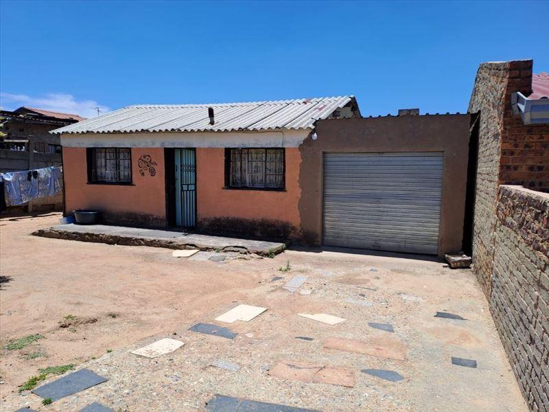 2 Bedroom Property for Sale in Tembisa Gauteng