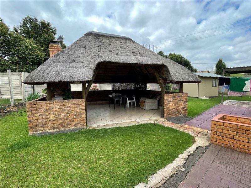 3 Bedroom Property for Sale in Rhodesfield Ext 1 Gauteng