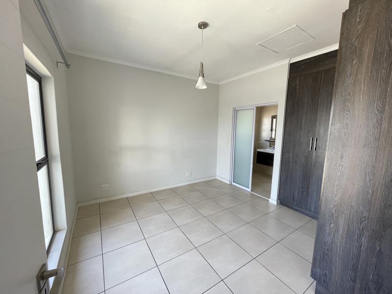 3 Bedroom Property for Sale in Greenstone Hill Gauteng