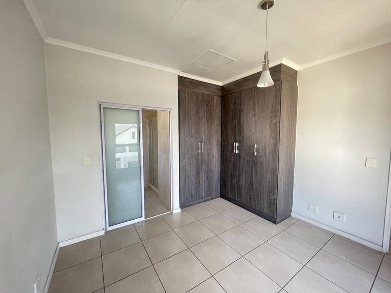 1 Bedroom Property for Sale in Greenstone Hill Gauteng