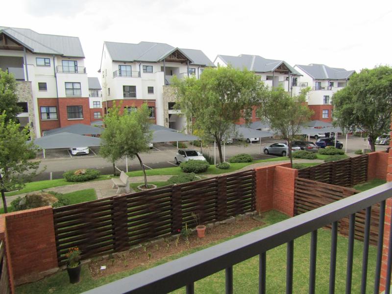 3 Bedroom Property for Sale in Greenstone Hill Gauteng