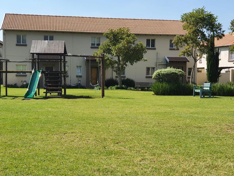 3 Bedroom Property for Sale in Greenstone Hill Gauteng