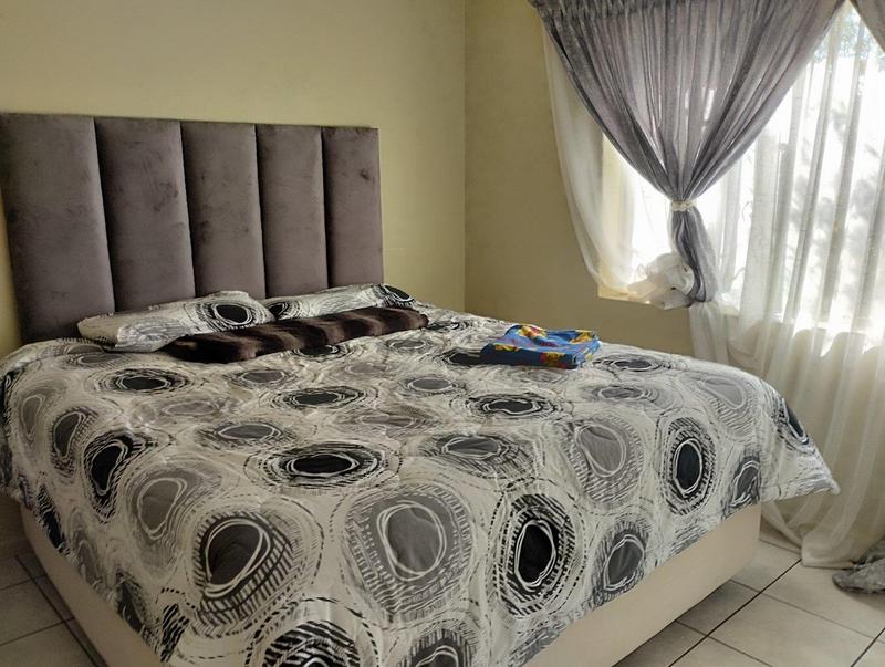 2 Bedroom Property for Sale in Vorna Valley Gauteng