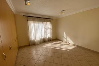 To Let 2 Bedroom Property for Rent in Nieuw Muckleneuk Gauteng