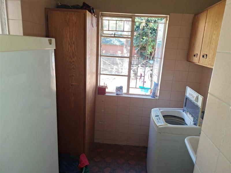 To Let 1 Bedroom Property for Rent in Sunnyside Gauteng