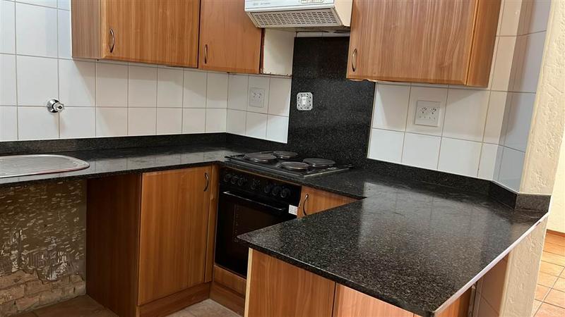 To Let 1 Bedroom Property for Rent in Waterkloof Ridge Gauteng