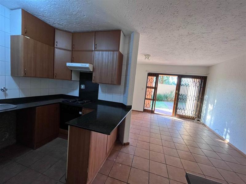 To Let 1 Bedroom Property for Rent in Waterkloof Ridge Gauteng