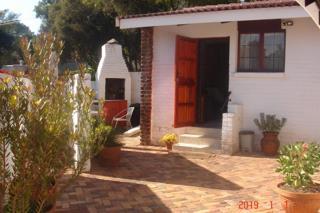 To Let 1 Bedroom Property for Rent in Waterkloof Ridge Gauteng