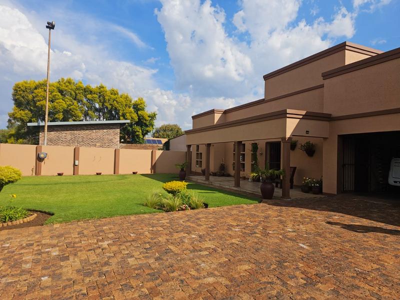 3 Bedroom Property for Sale in Vanderbijlpark SE 3 Gauteng