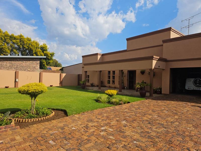 3 Bedroom Property for Sale in Vanderbijlpark SE 3 Gauteng