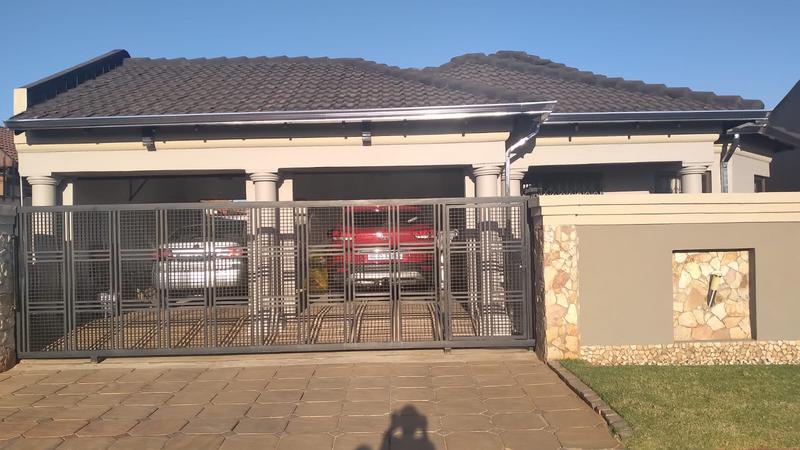 4 Bedroom Property for Sale in Vosloorus Gauteng