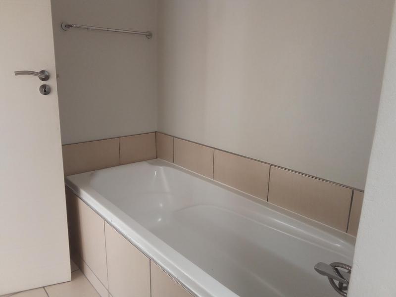 2 Bedroom Property for Sale in Halfway Gardens Gauteng