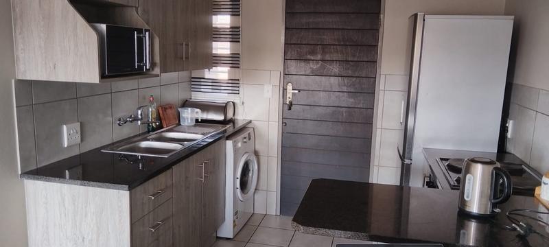 2 Bedroom Property for Sale in Heuweloord Gauteng