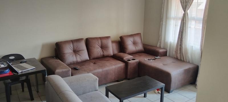 2 Bedroom Property for Sale in Heuweloord Gauteng