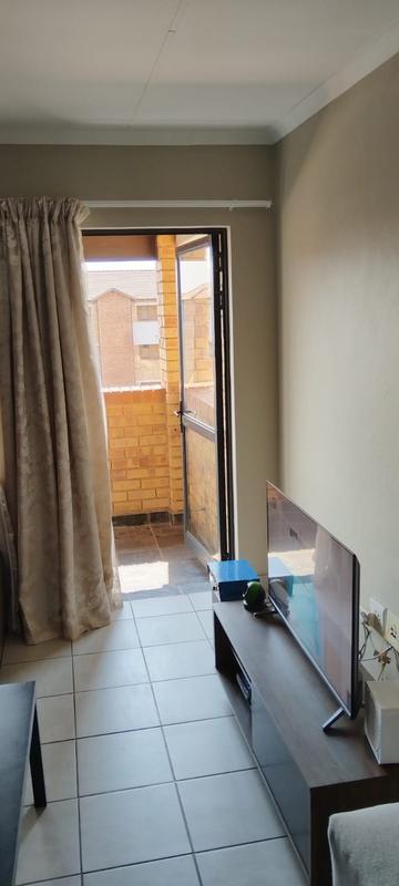 2 Bedroom Property for Sale in Heuweloord Gauteng