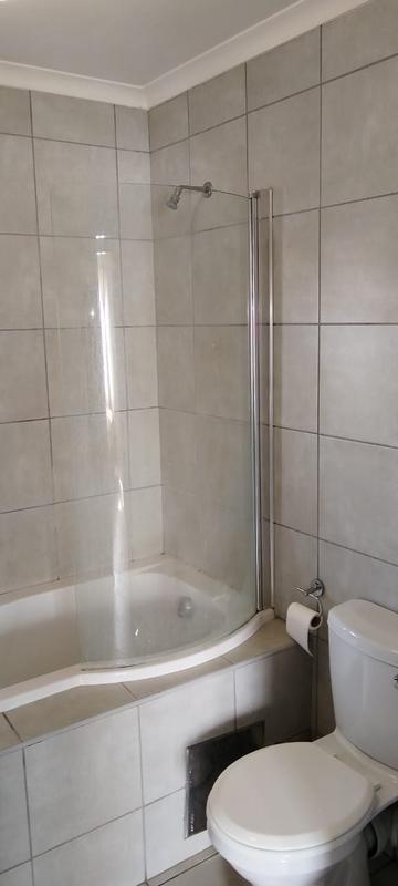 2 Bedroom Property for Sale in Heuweloord Gauteng