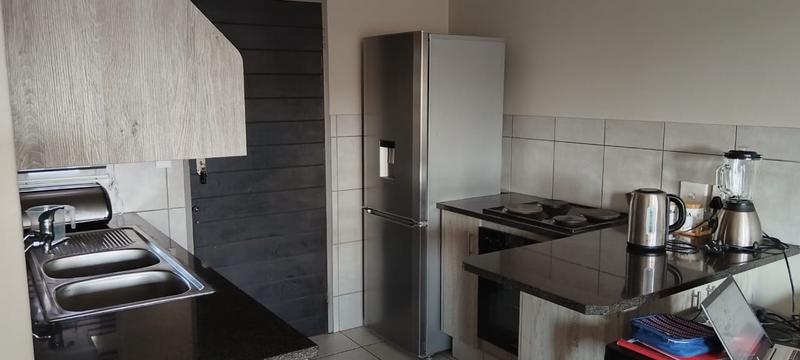 2 Bedroom Property for Sale in Heuweloord Gauteng