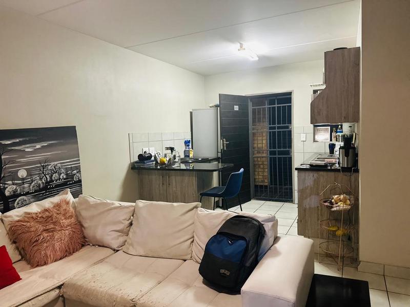 2 Bedroom Property for Sale in Heuweloord Gauteng