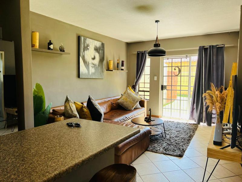 2 Bedroom Property for Sale in Noordwyk Gauteng