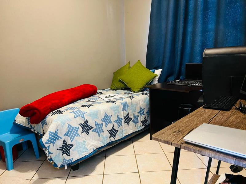 2 Bedroom Property for Sale in Noordwyk Gauteng