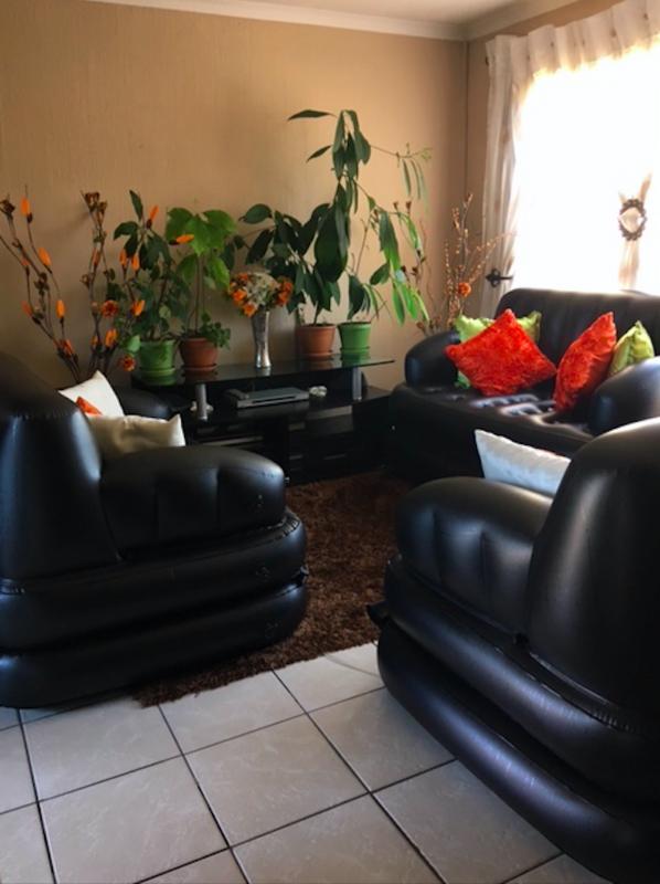 2 Bedroom Property for Sale in Vorna Valley Gauteng