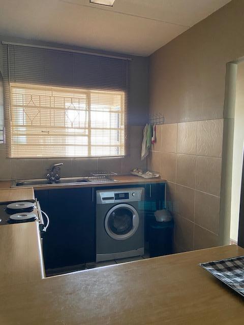 2 Bedroom Property for Sale in Vorna Valley Gauteng