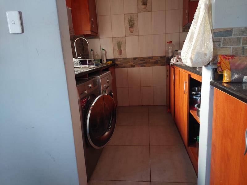 4 Bedroom Property for Sale in Vorna Valley Gauteng