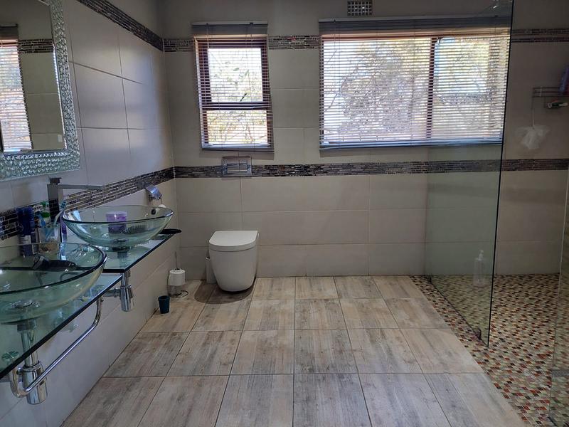 4 Bedroom Property for Sale in Vorna Valley Gauteng