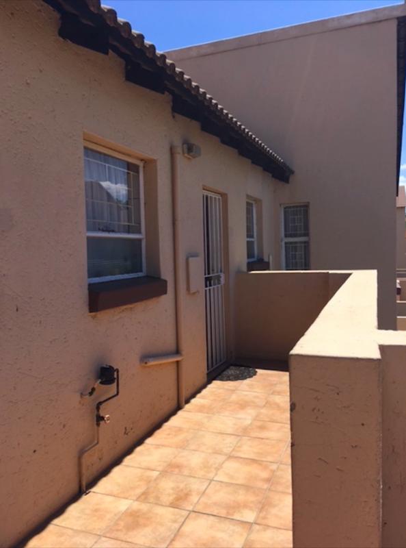 2 Bedroom Property for Sale in Vorna Valley Gauteng