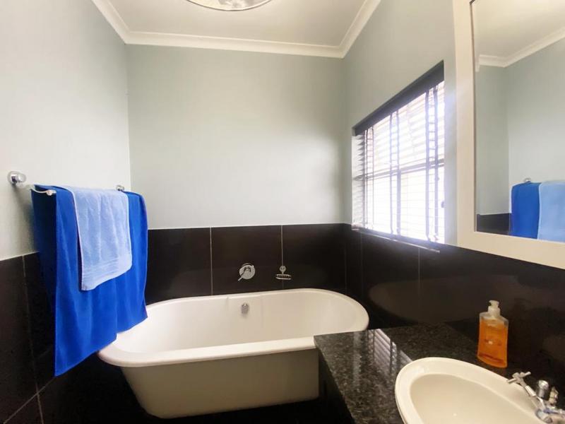 3 Bedroom Property for Sale in North Riding Gauteng