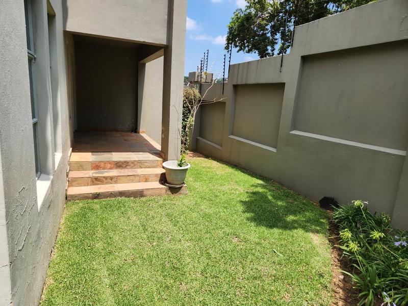 2 Bedroom Property for Sale in Buccleuch Gauteng