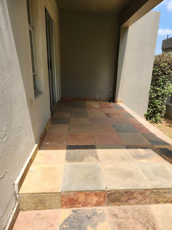 2 Bedroom Property for Sale in Buccleuch Gauteng