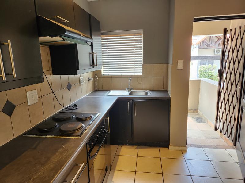 2 Bedroom Property for Sale in Buccleuch Gauteng