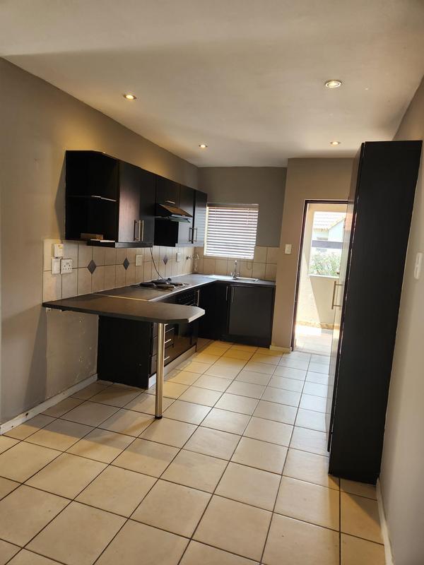 2 Bedroom Property for Sale in Buccleuch Gauteng