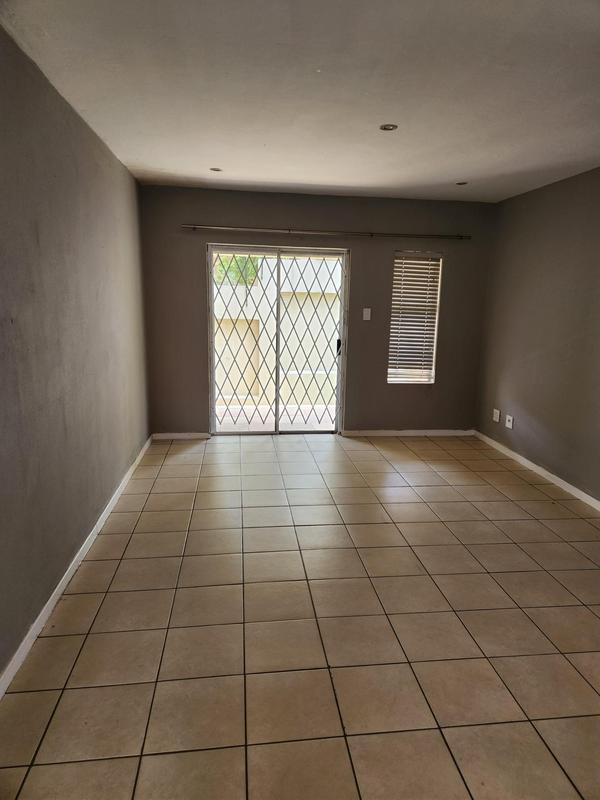 2 Bedroom Property for Sale in Buccleuch Gauteng