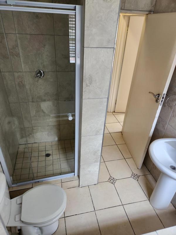 2 Bedroom Property for Sale in Buccleuch Gauteng