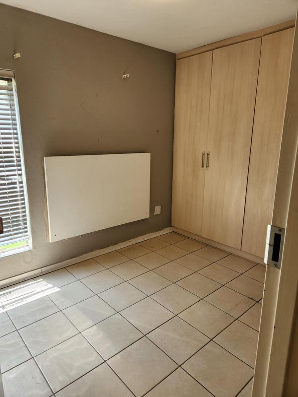 2 Bedroom Property for Sale in Buccleuch Gauteng